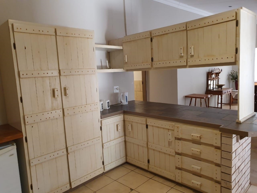 10 Bedroom Property for Sale in Rustenburg North West